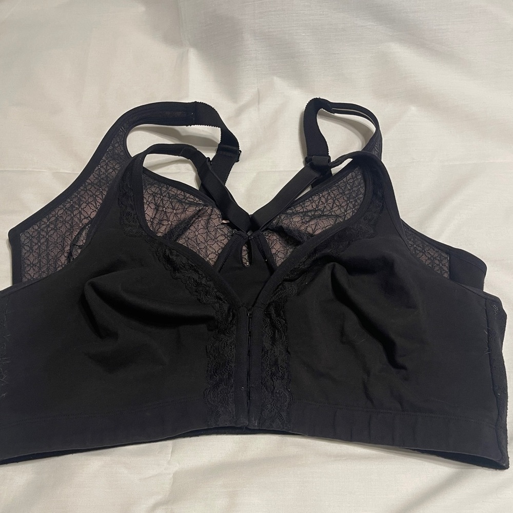 Lot of 2 Cacique bras wire free 42DD one front closure one back closure wireless